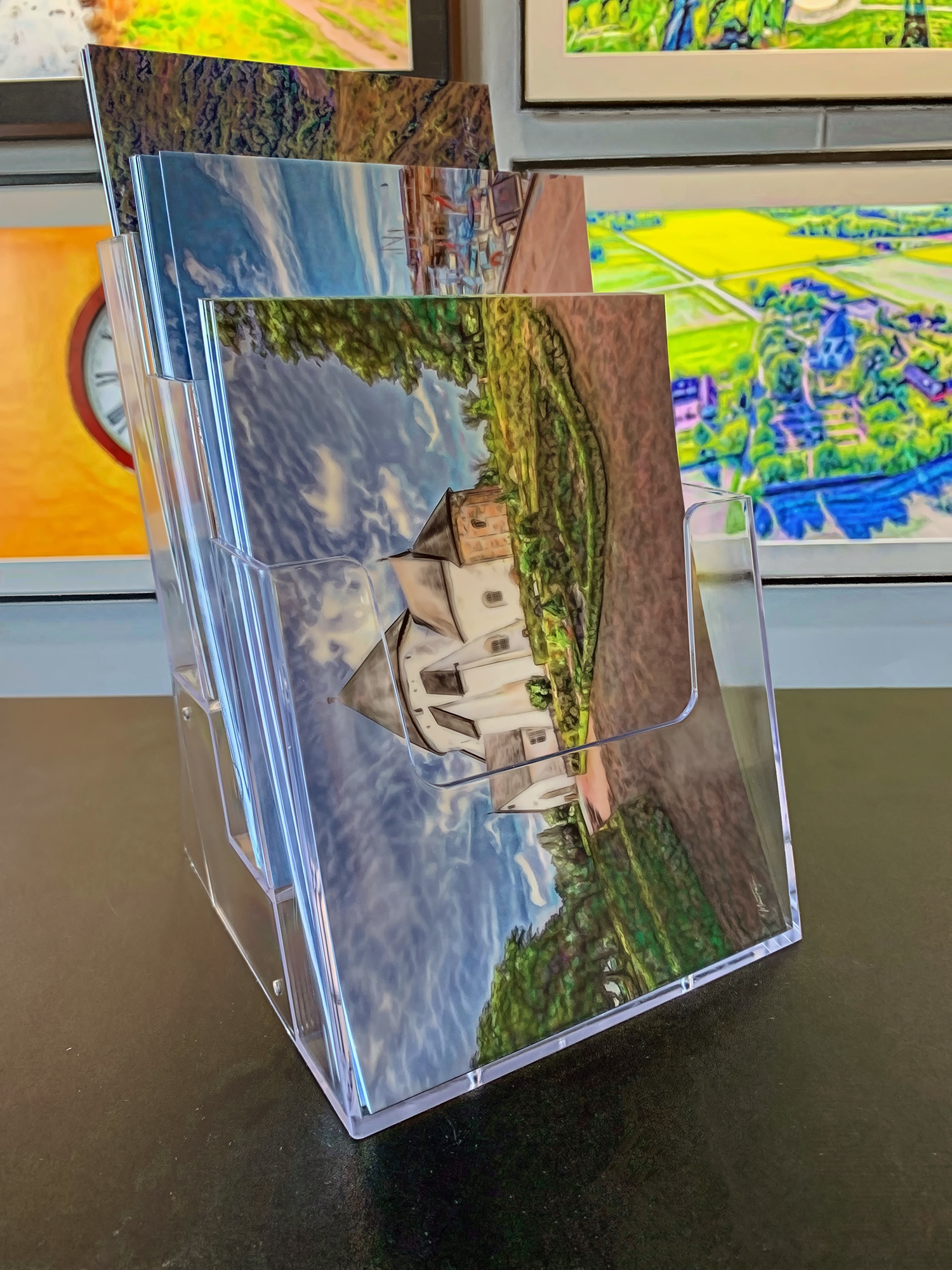 Art. 20001 - bordstativ til 3 stakke postkort
